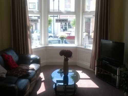 Hazelgrove Guest House Blackpool Eksteriør bilde